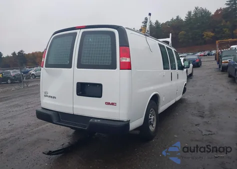 2018 GMC Savana 2500 Work Van z USA, uszkodzony, nr VIN 1GTW7AFP2J1202477